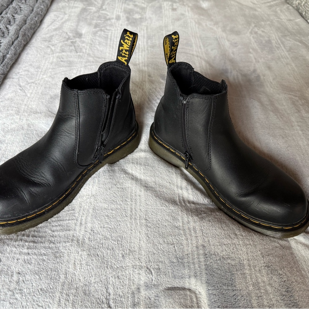 Dr. Doc Martens Black Chelsea Boots men’s 5 women’s 6 EU 37 ankle 2976Y